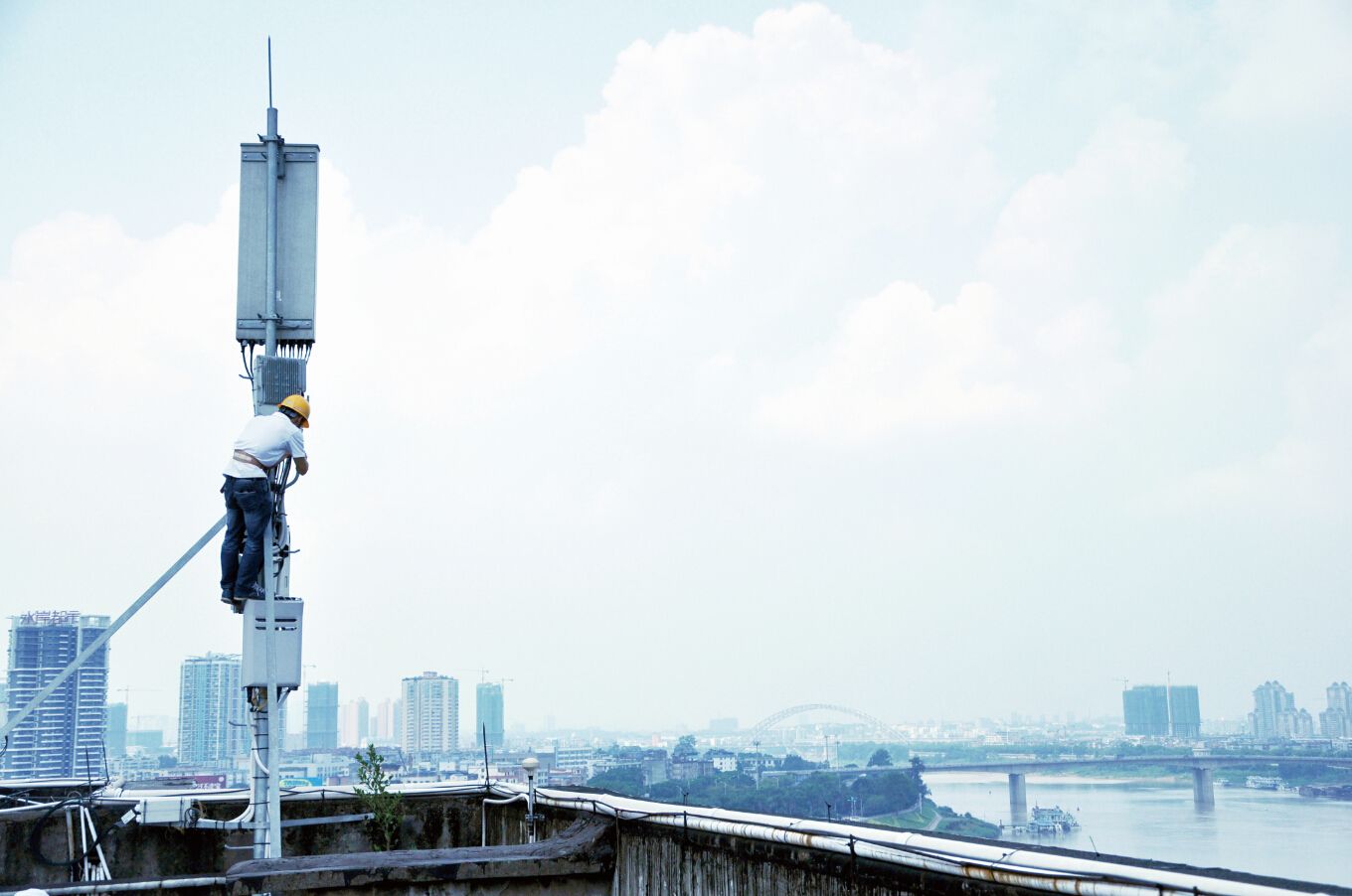 手機(jī)信號放大器|手機(jī)信號接收器一般距離基站多遠(yuǎn)好?